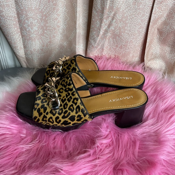 Lisa ⭐️ Vicky Patform Slides - Picture 5 of 8